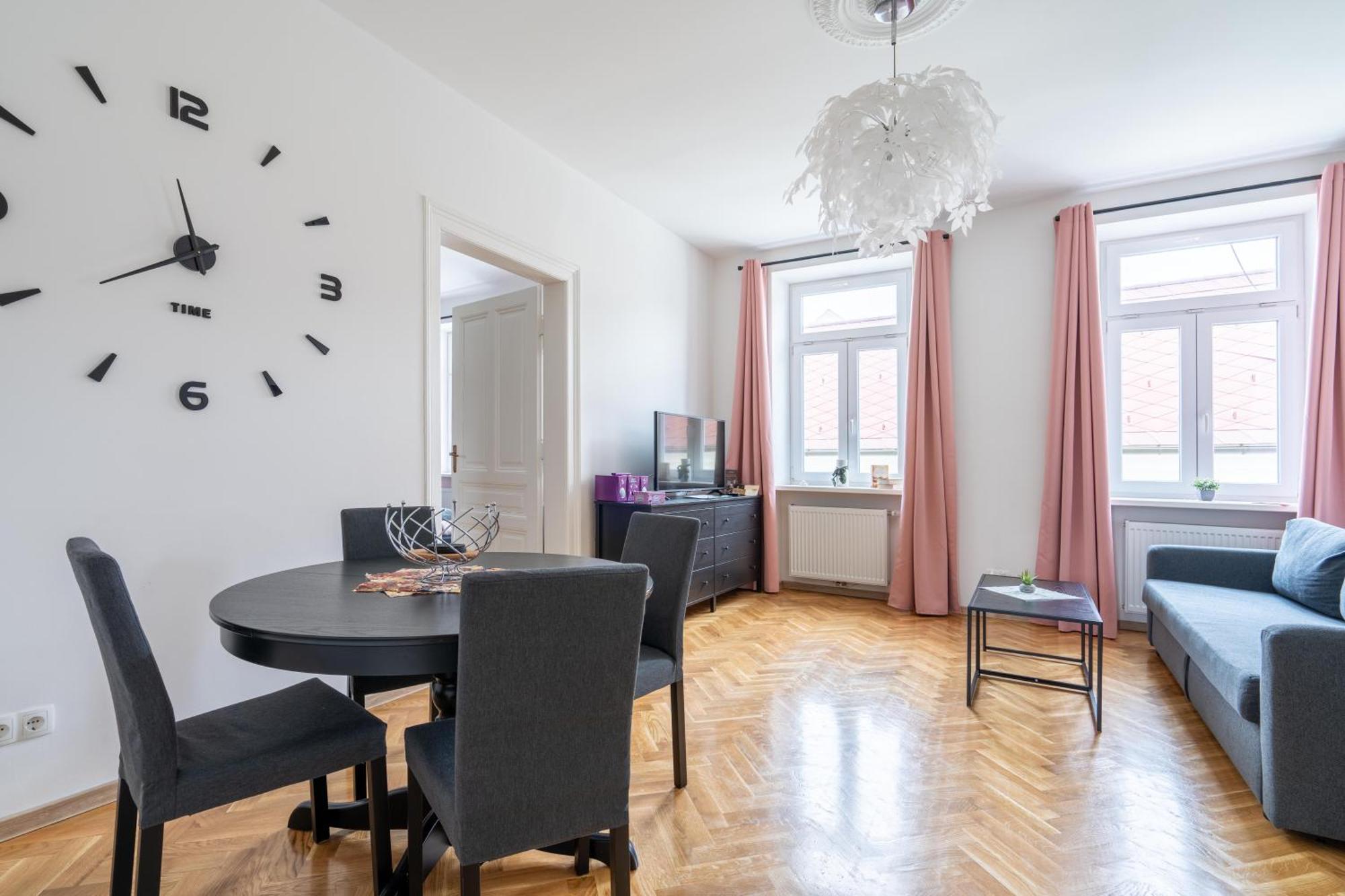 Revliving Apartments Eggenburg Экстерьер фото