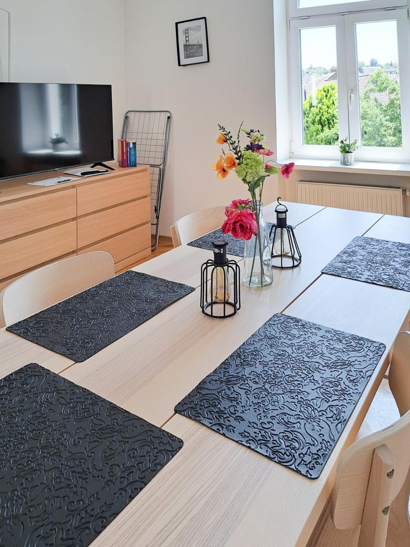 Revliving Apartments Eggenburg Экстерьер фото